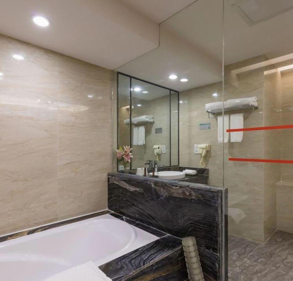 Manhatton Hotel Zhuhai Exterior foto
