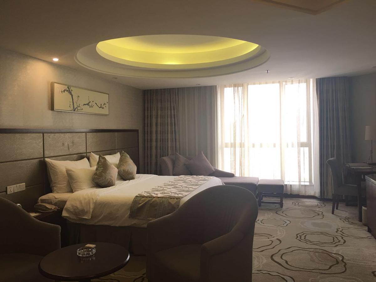 Manhatton Hotel Zhuhai Exterior foto