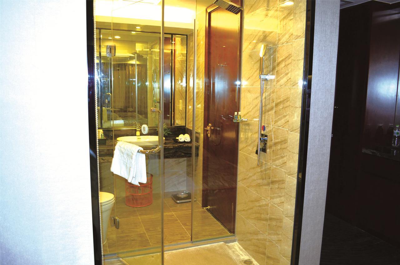 Manhatton Hotel Zhuhai Exterior foto