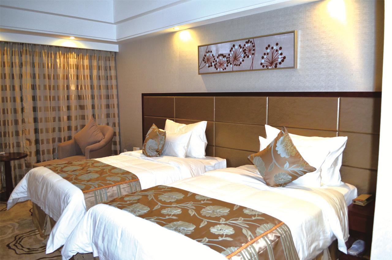 Manhatton Hotel Zhuhai Exterior foto
